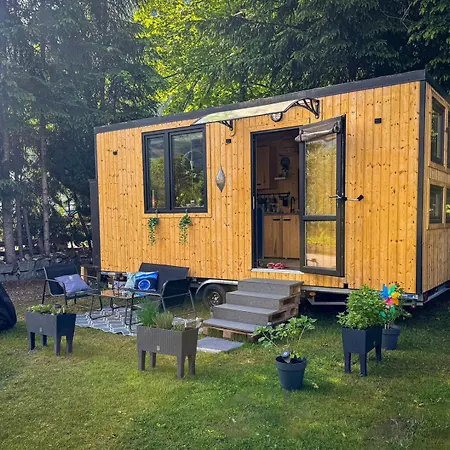 Tiny House Cozy Retreat Apartment Gruesch